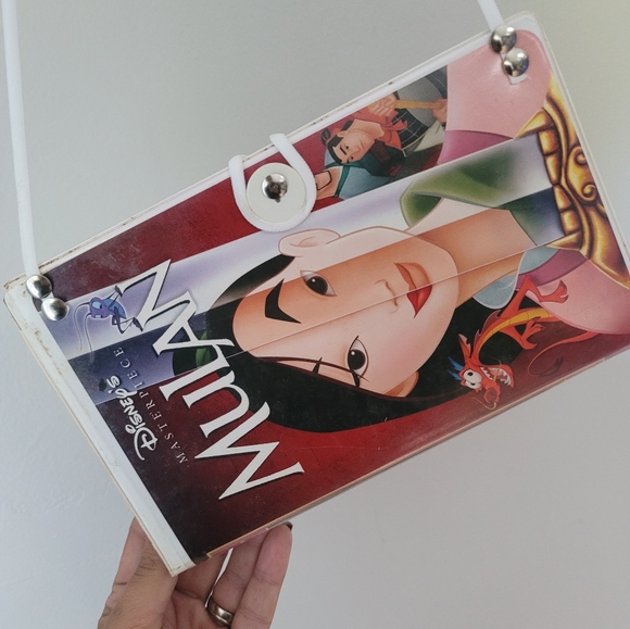 Mulan Disney 90's Upcycled VHS Shoulder Crossbody Bag - Picture 5 of 9